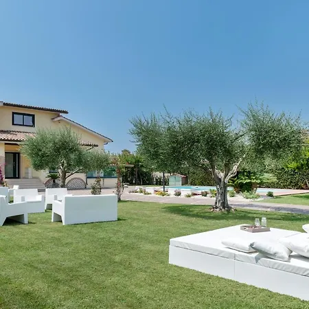 Luxury Duplex With Private Pool Near Rome & * Lido di Ostia