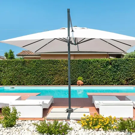 Villa Luxury Duplex With Private Pool Near Rome & Lido di Ostia