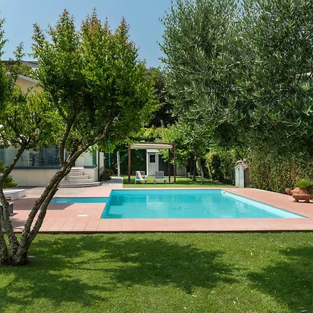 Villa Luxury Duplex In With Private Pool - Near Rome & Lido di Ostia