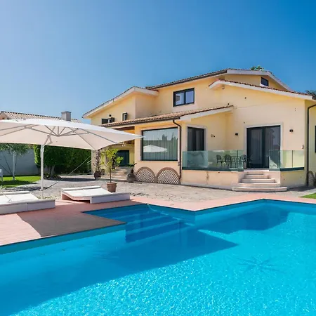 Villa Luxury Duplex In With Private Pool - Near Rome & Lido di Ostia