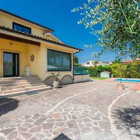 Luxury Duplex In With Private Pool - Near Rome & Lido di Ostia
