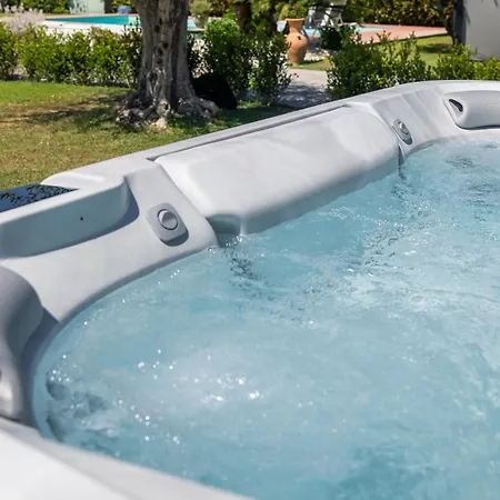 Karina - Luxury Suite, Jacuzzi Pool&garden Ostia Apartamento Roma