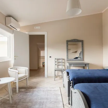 Luxury Duplex In With Private Pool - Near Rome & * Lido di Ostia
